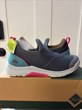 Women's Muck Boot Co. Outscape Low Slip-On Waterproof Shoes NWT